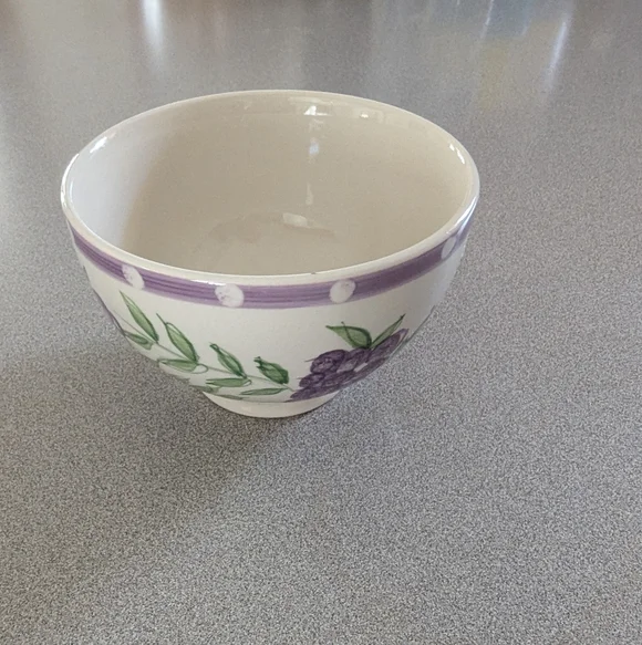 Mulberry Home Collection Small Soup Bowl Dishwasher & Microwave Safe - Picture 1 of 4